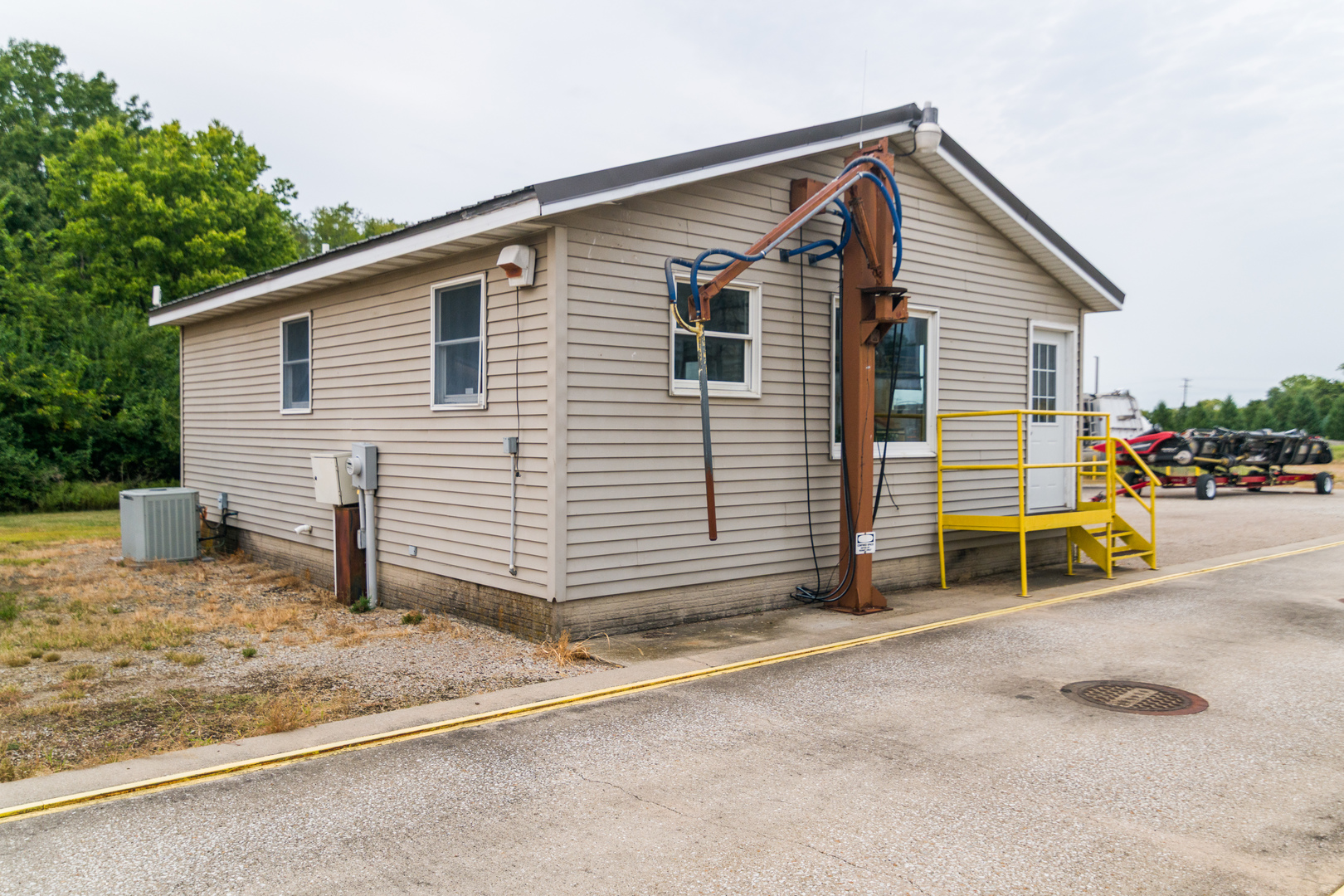 8400 Birkbeck Road Clinton, IL 61727 - Photo 2 of 22