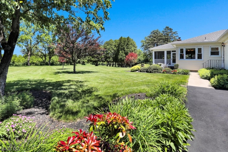 80 Juniper Way Bernards, NJ 07920 - Photo 40 of 48