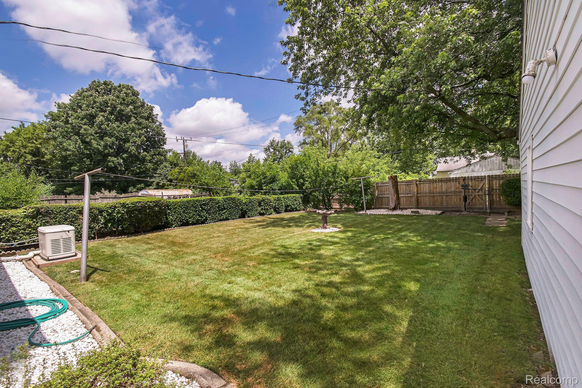 7658 Evergreen Road Detroit, MI 48228 - Photo 4 of 24 Gallery Image 4