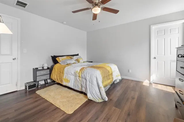 $2,500 | 1650 14th Street South, St. Petersburg, FL 33705