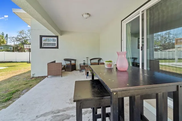 $2,500 | 1650 14th Street South, St. Petersburg, FL 33705