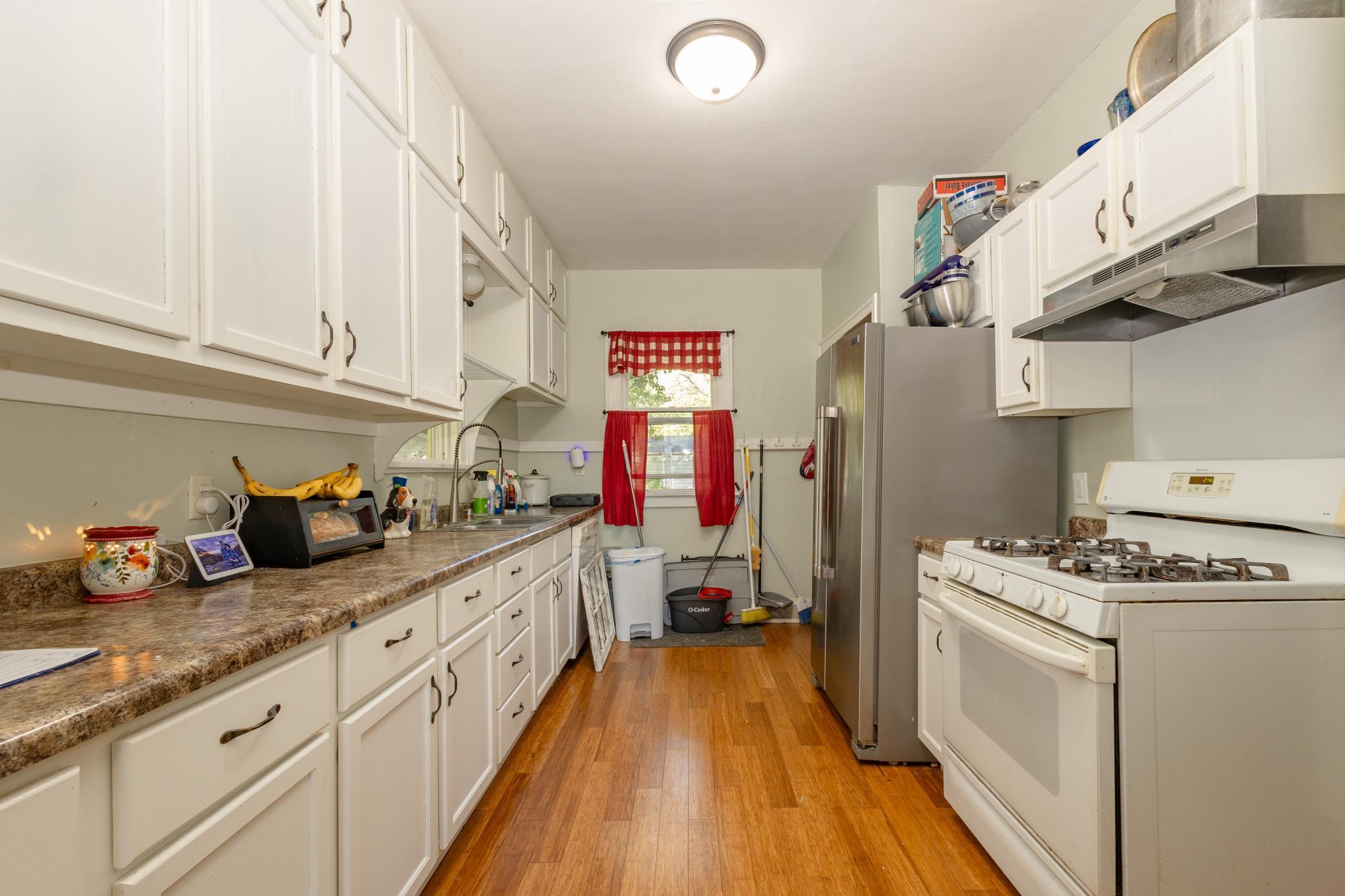 1017 Hawthorne Street Alexandria, MN 56308 - Photo 7 of 27