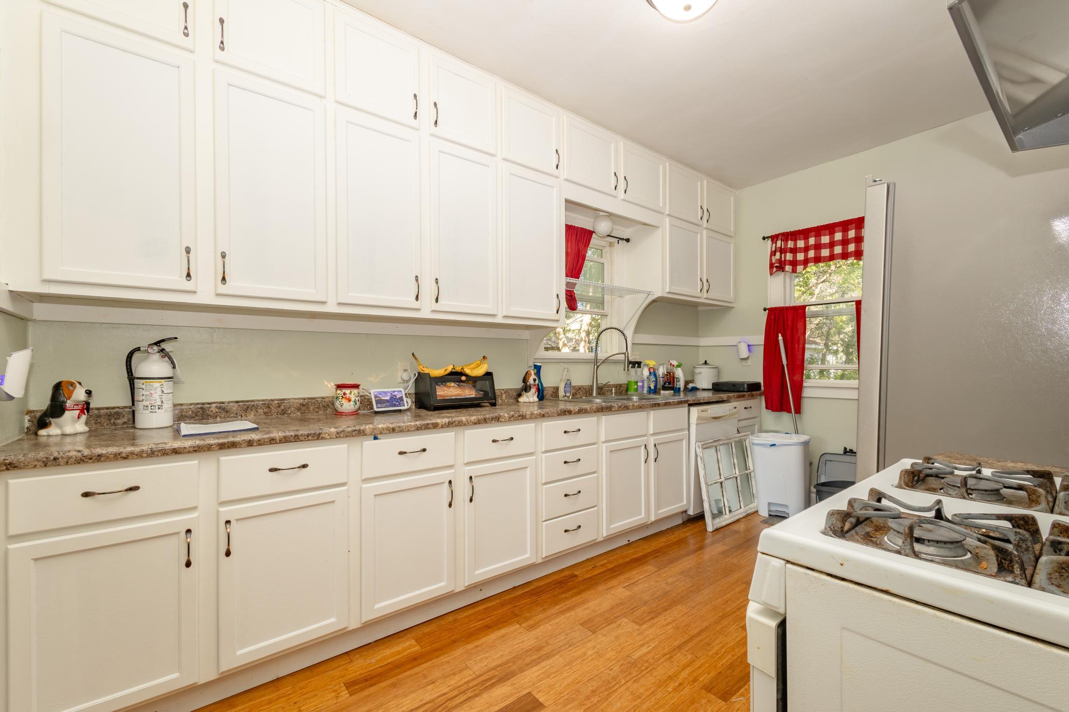 1017 Hawthorne Street Alexandria, MN 56308 - Photo 8 of 27