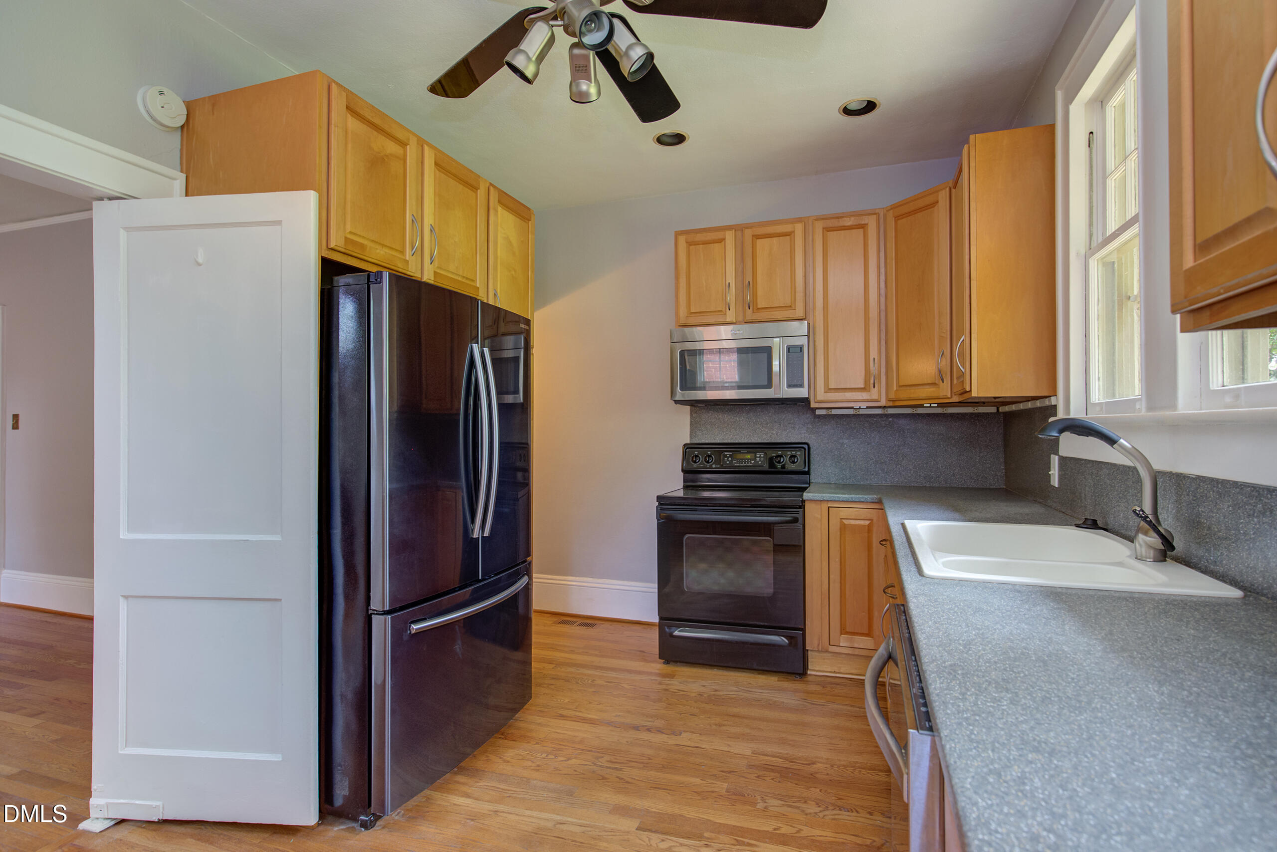 1925 Alexander Road Raleigh, NC 27608 - Photo 12 of 32 IMG_2344_5_6