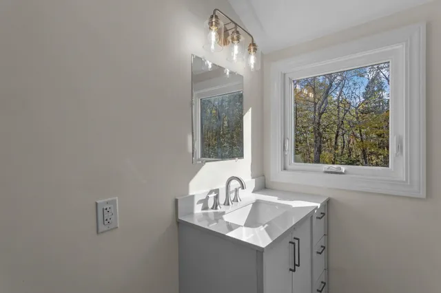 $750,000 | 156 Access Road, Wakefield, NH 03872