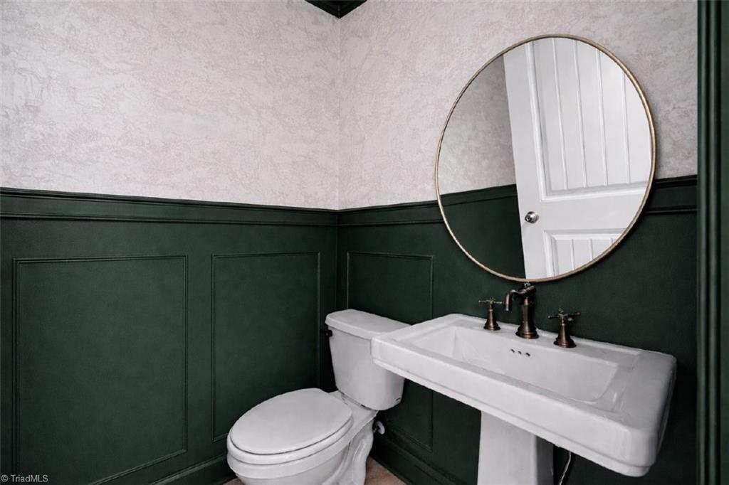 7389 Plunkett Road Belews Creek, NC 27357 - Photo 8 of 24 Gallery Image 8