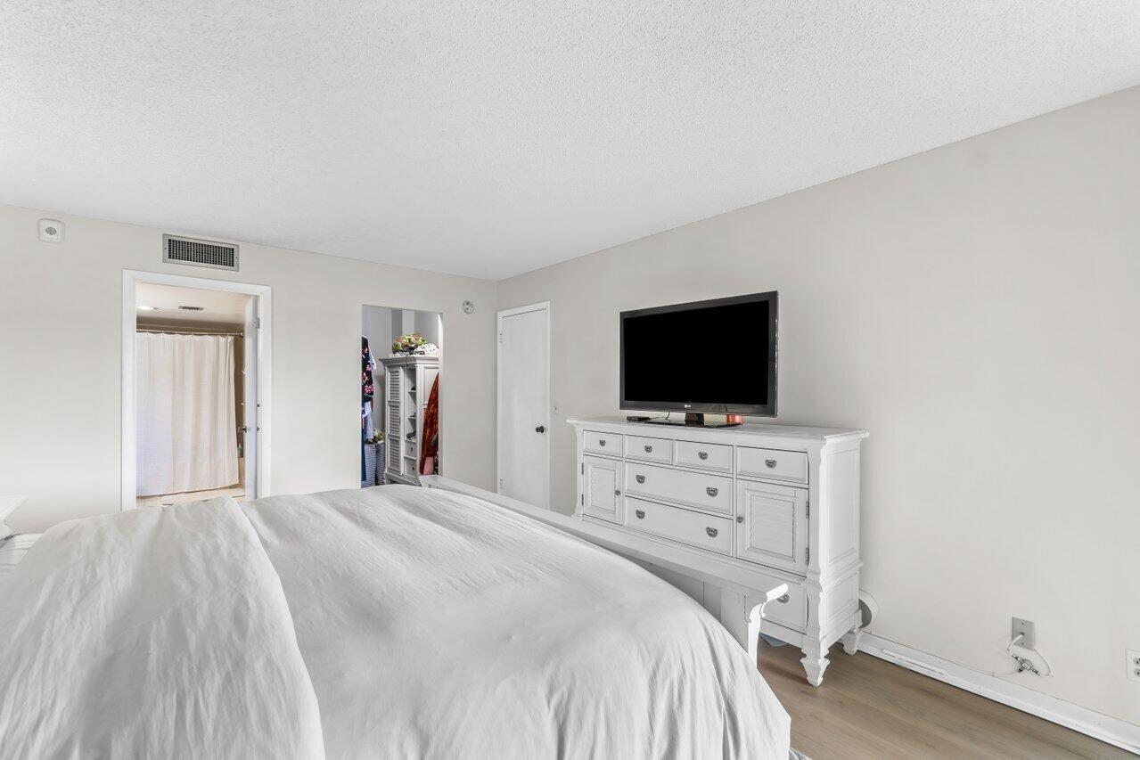 6000 Northwest 2nd Avenue, Unit 138 Boca Raton, FL 33487 - Photo 14 of 31 014-6000Northwest2ndAvenue-Unit138-BocaR