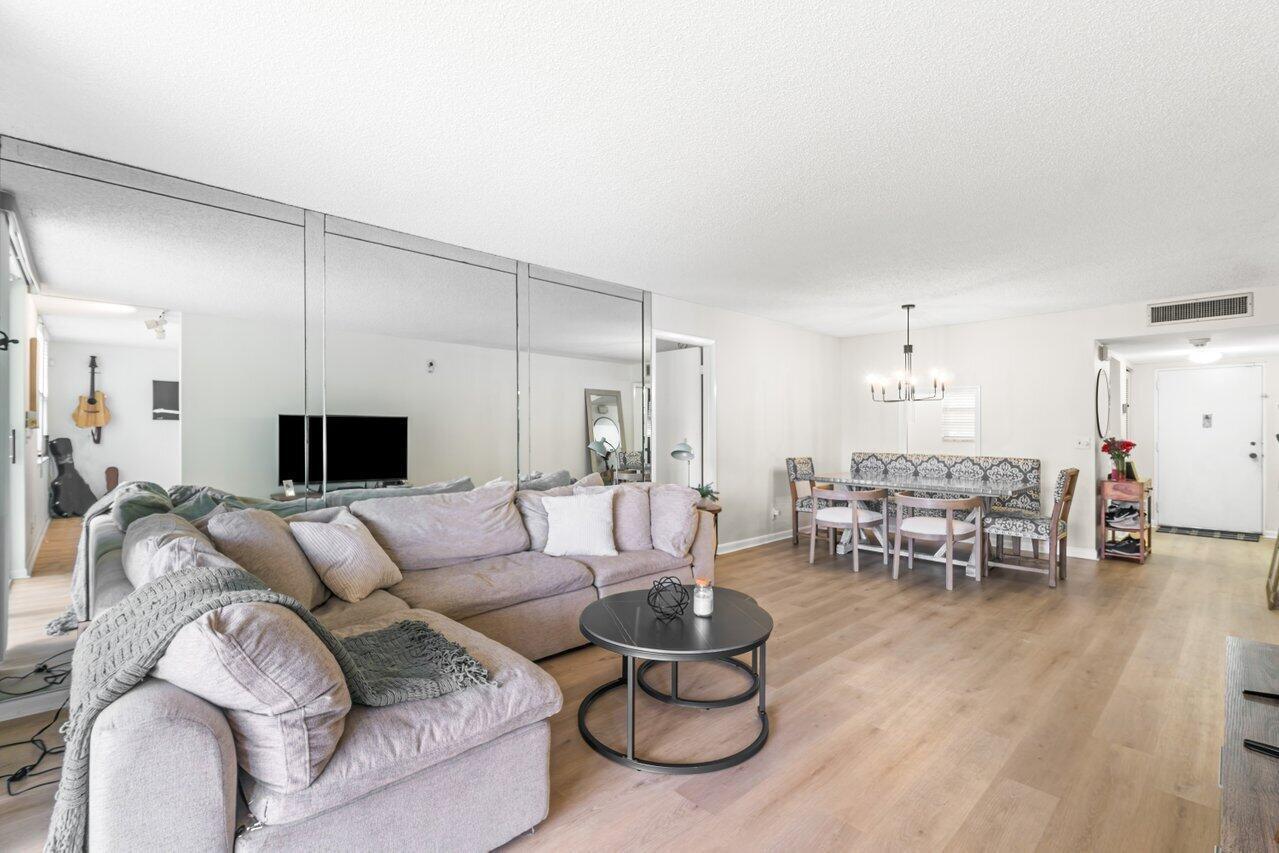 6000 Northwest 2nd Avenue, Unit 138 Boca Raton, FL 33487 - Photo 8 of 31 008-6000Northwest2ndAvenue-Unit138-BocaR