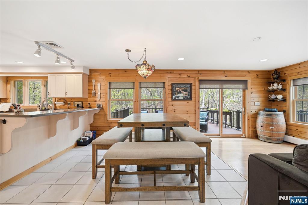 127 Jacobs Road Newfoundland, NJ 07435 - Photo 11 of 50