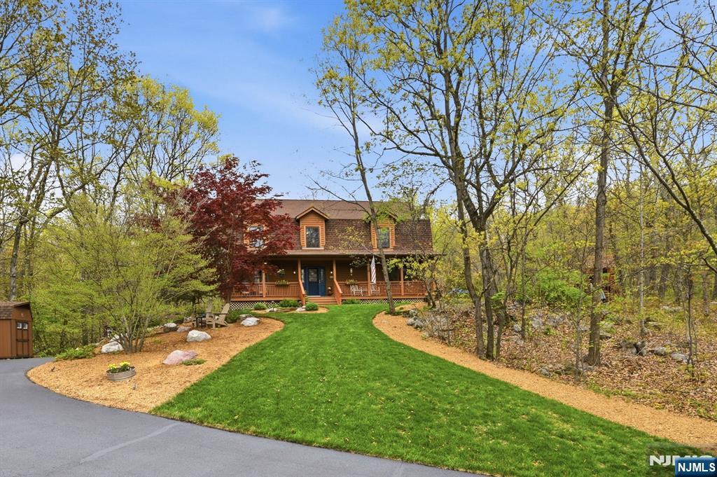 127 Jacobs Road Newfoundland, NJ 07435 - Photo 3 of 50