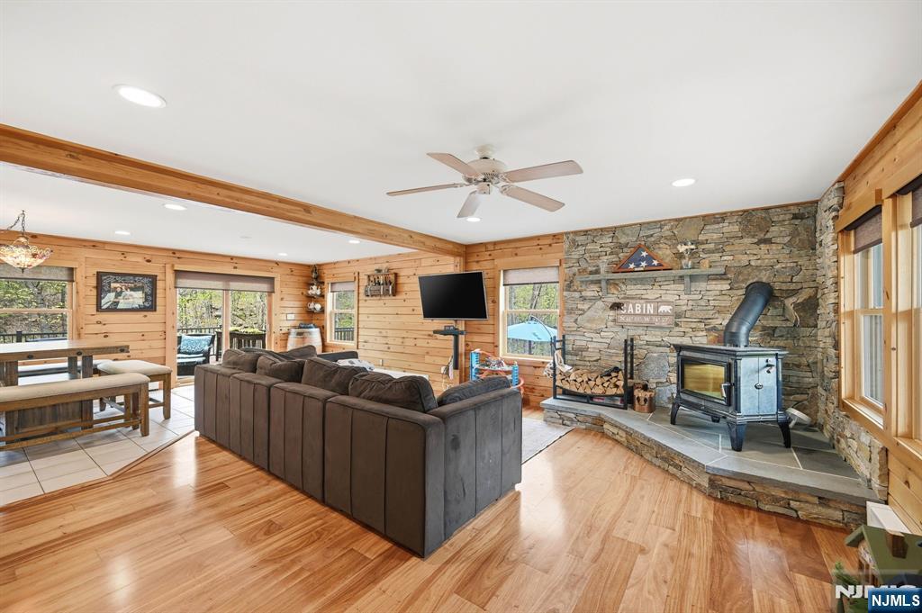 127 Jacobs Road Newfoundland, NJ 07435 - Photo 7 of 50