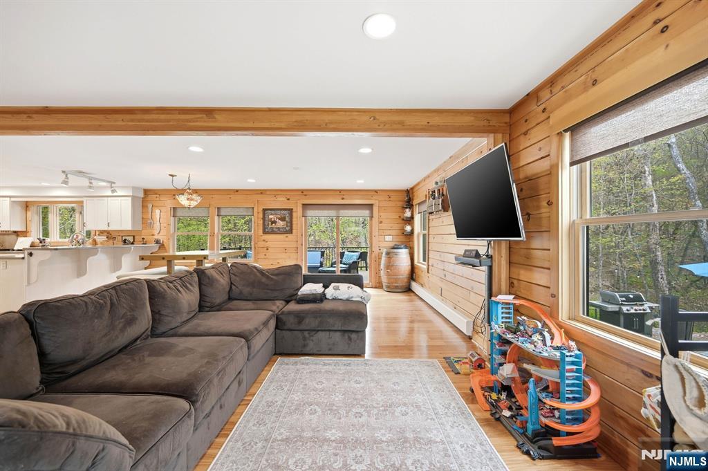 127 Jacobs Road Newfoundland, NJ 07435 - Photo 8 of 50