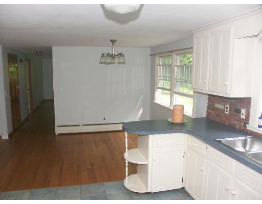 392 Chesterfield Road Northampton, MA 01053 - Photo 3 of 12