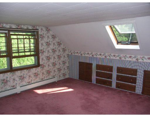 392 Chesterfield Road Northampton, MA 01053 - Photo 8 of 12