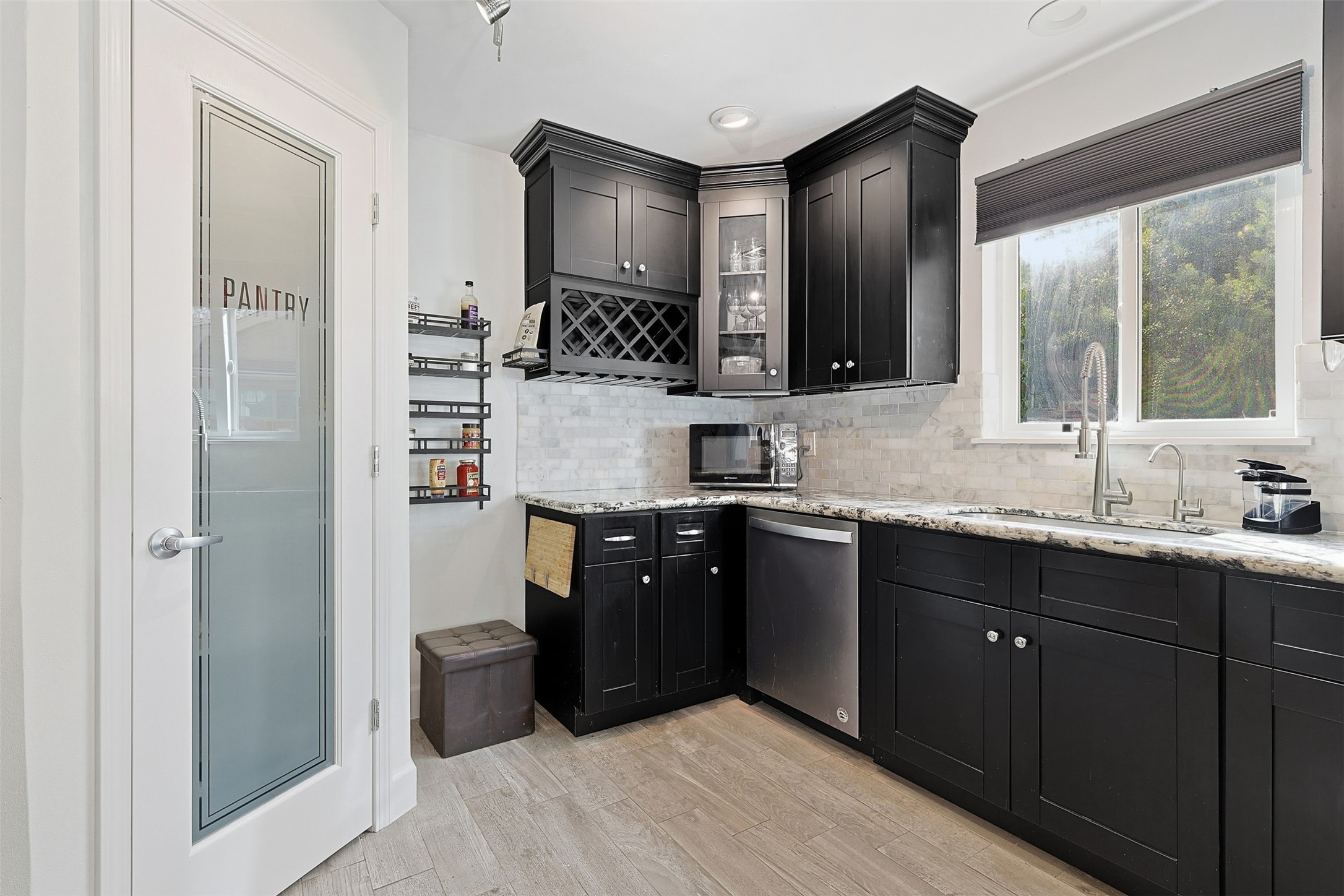 5218 Imogene Street Houston, TX 77096 - Photo 11 of 32