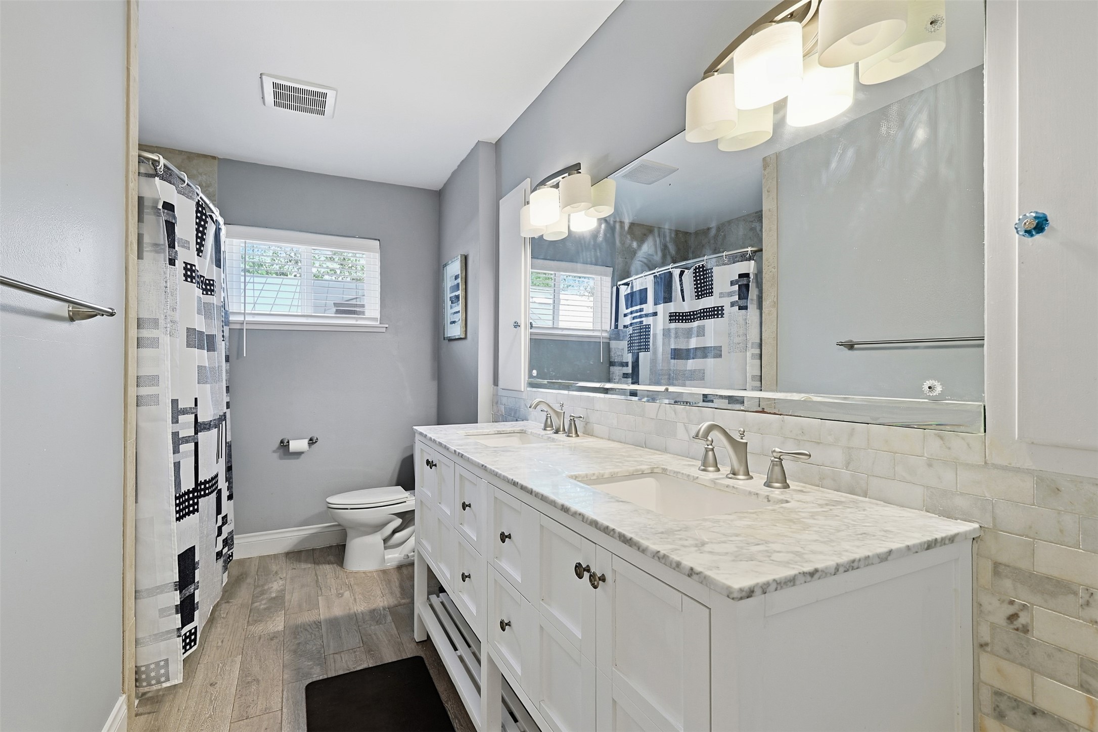 5218 Imogene Street Houston, TX 77096 - Photo 16 of 32