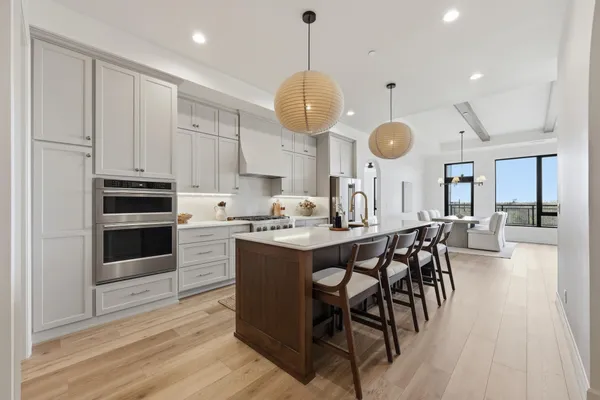 $978,000 | 505 Oak Street North, Unit 512, Fargo, ND 58102