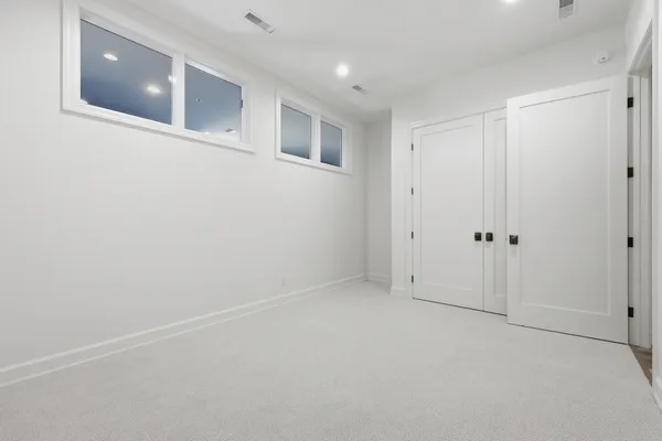 $978,000 | 505 Oak Street North, Unit 512, Fargo, ND 58102