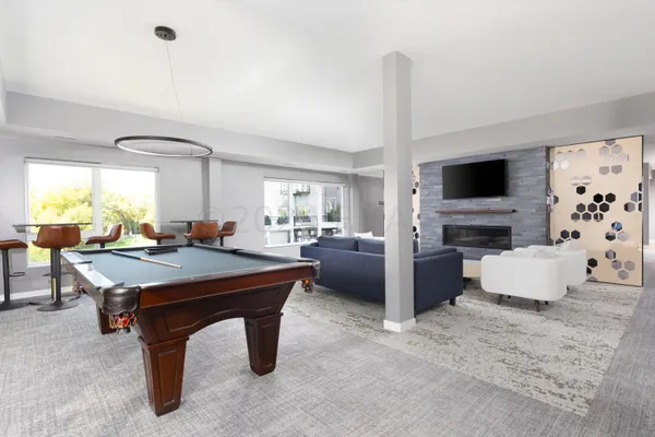 $978,000 | 505 Oak Street North, Unit 512, Fargo, ND 58102