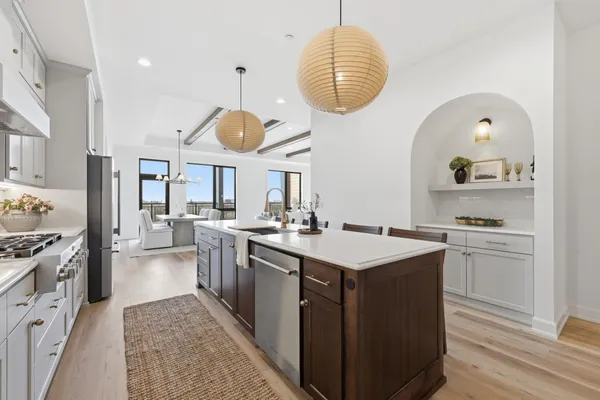 $978,000 | 505 Oak Street North, Unit 512, Fargo, ND 58102