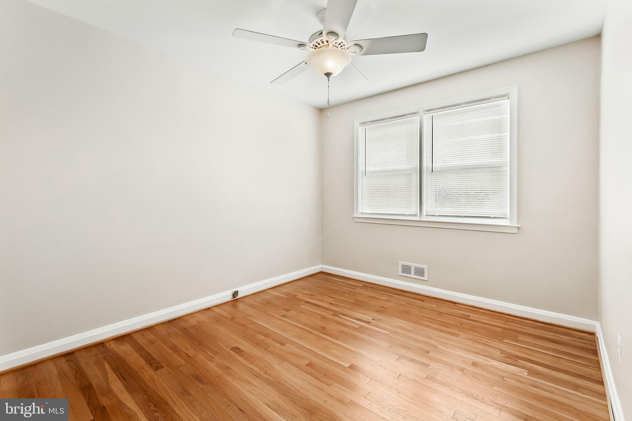 7259 Stratton Way Baltimore, MD 21224 - Photo 18 of 29 Bedroom 3