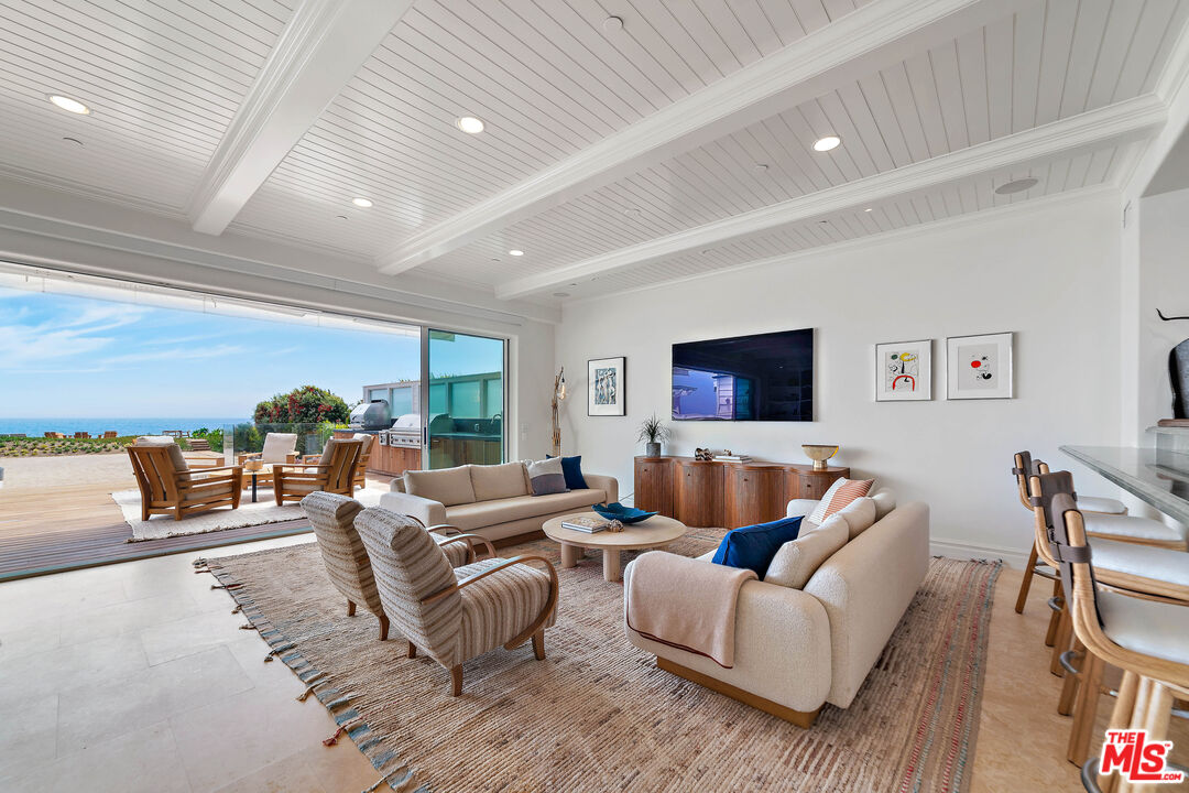 30962 Broad Beach Road Malibu, CA 90265 - Photo 12 of 22 Gallery Image 12