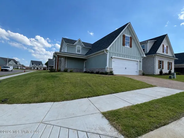 $350,540 | 6045 River Birch Road East, Walls, MS 38680