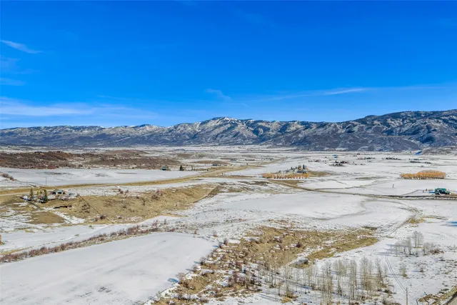 $950,000 | 131 State Highway, Steamboat Springs, CO 80487