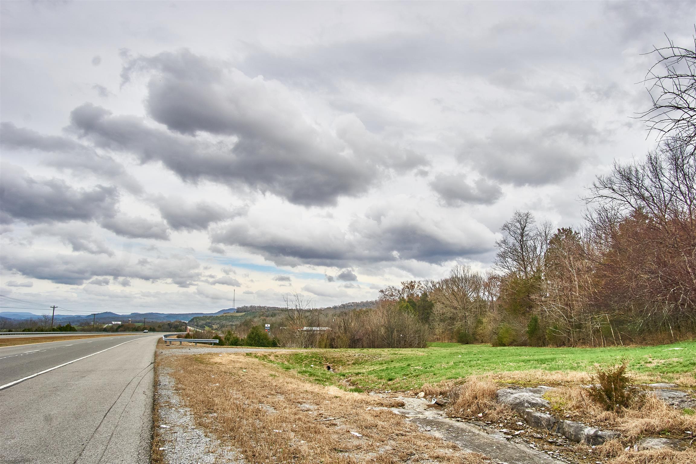 0 John Bragg Highway Readyville, TN 37149 - Photo 8 of 16 a view of a yard and an ocean