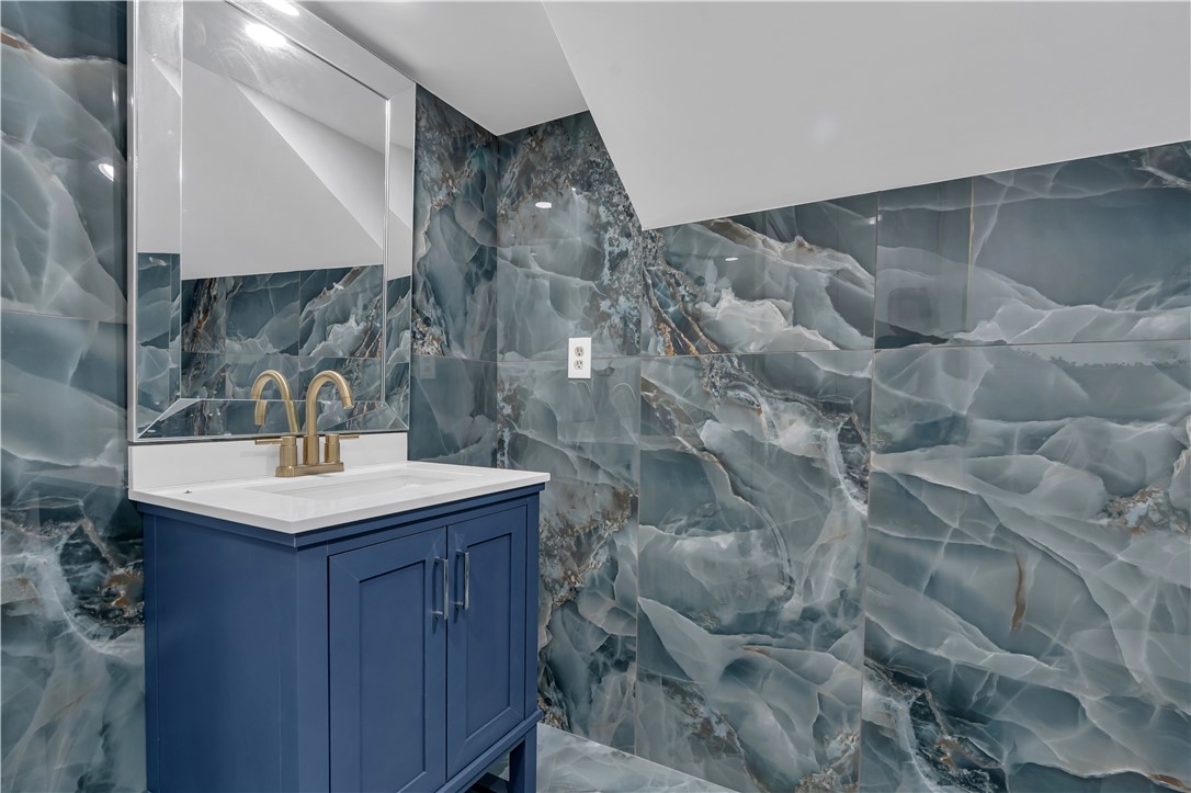 458 High Street, Unit 3L Central Falls, RI 02863 - Photo 15 of 19