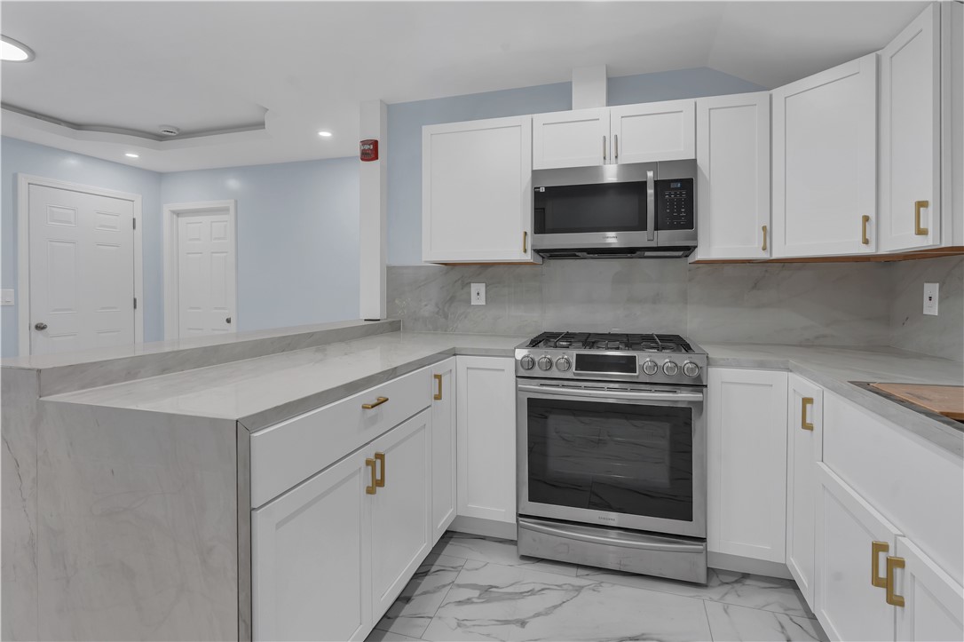 458 High Street, Unit 3L Central Falls, RI 02863 - Photo 2 of 19