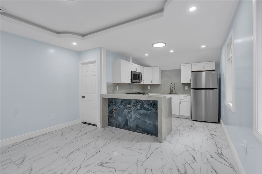 458 High Street, Unit 3L Central Falls, RI 02863 - Photo 4 of 19