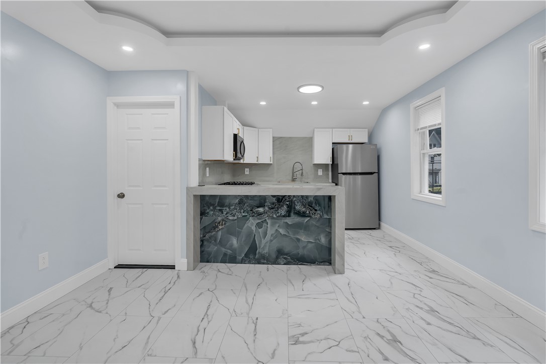 458 High Street, Unit 3L Central Falls, RI 02863 - Photo 5 of 19