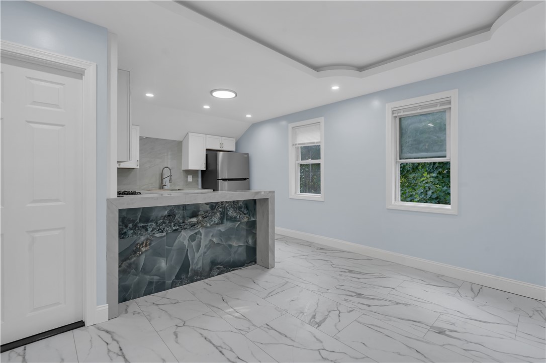 458 High Street, Unit 3L Central Falls, RI 02863 - Photo 6 of 19