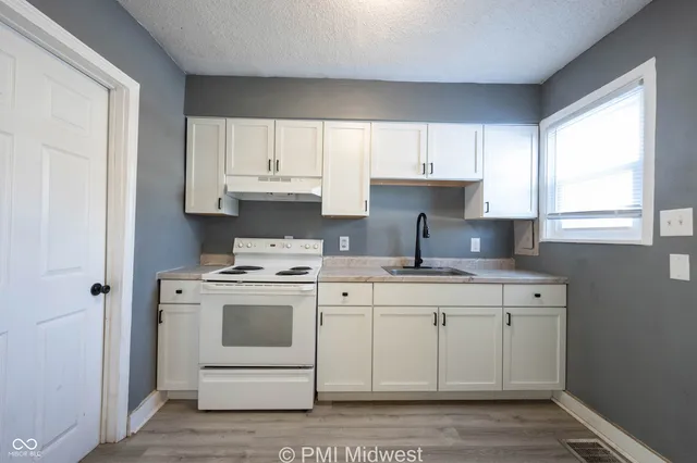 $875 | 6054 East 16th Street, Indianapolis, IN 46219