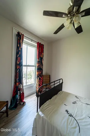 $2,450 | 240 Washington Avenue, Unit 2, Albany, NY 12210