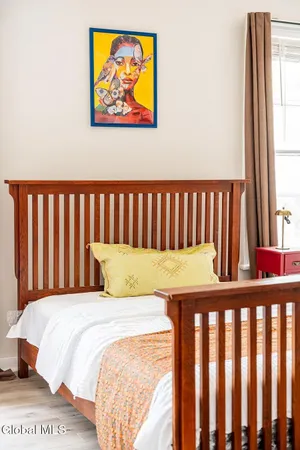 $2,450 | 240 Washington Avenue, Unit 2, Albany, NY 12210