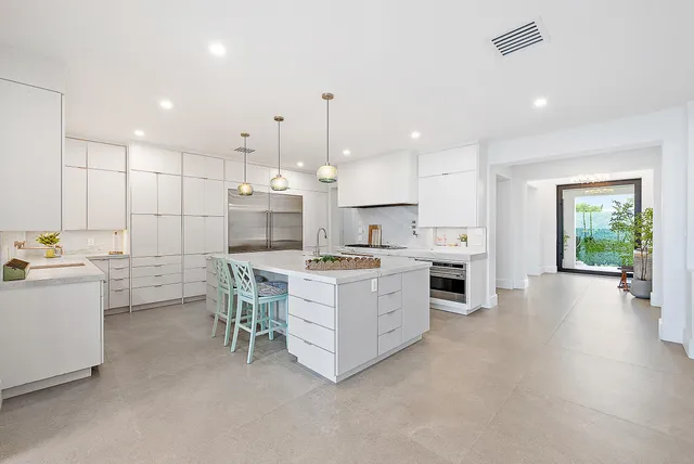 $17,000,000 | 22 Ocean Drive, Jupiter Inlet Colony, FL 33469