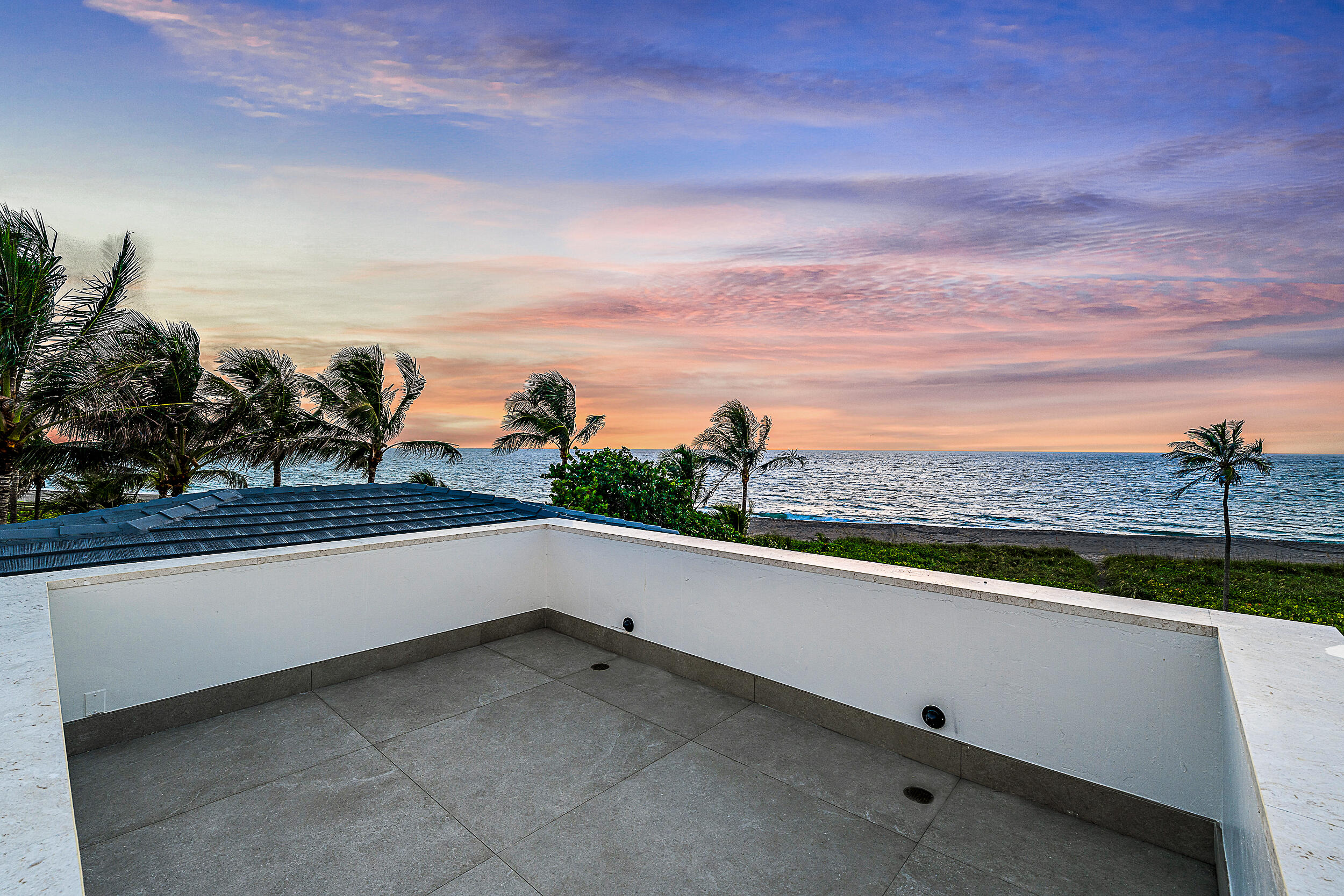 22 Ocean Drive Jupiter Inlet Colony, FL 33469 - Photo 6 of 36 Rooftop Viewing Deck
