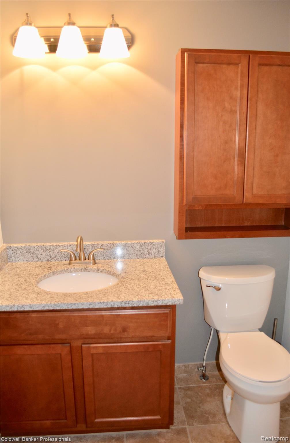 1961 Roslyn Road Grosse Pointe, MI 48236 - Photo 22 of 35 fullsizeoutput_21777.jpeg