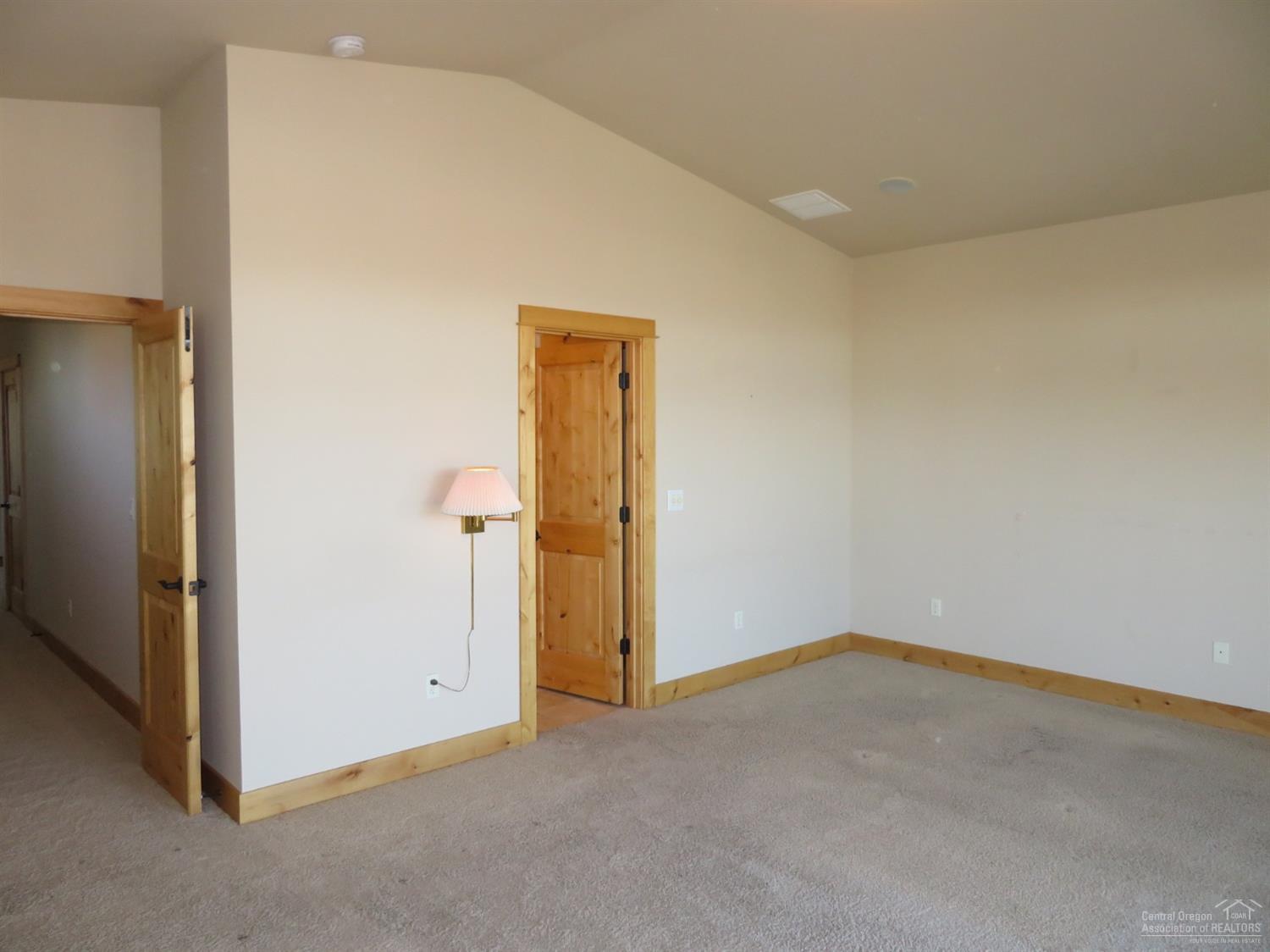 949 Southwest Vantage Point Way Bend, OR 97702 - Photo 14 of 25 Additional Photo