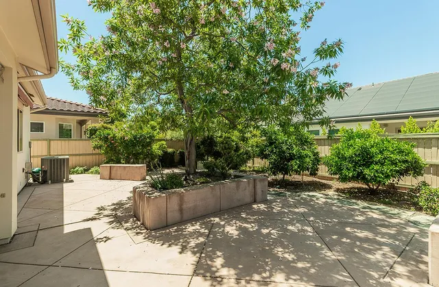 $809,000 | 1562 North Empire, Clovis, CA 93619