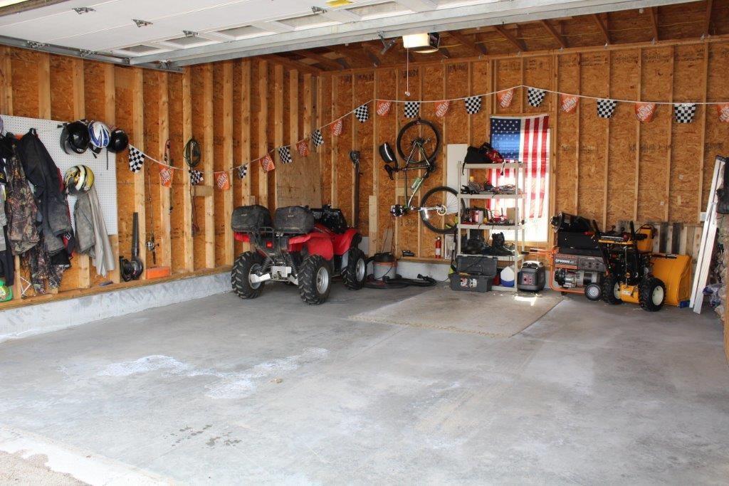186 Smith Road Lebanon, ME 04027 - Photo 23 of 25 Garage