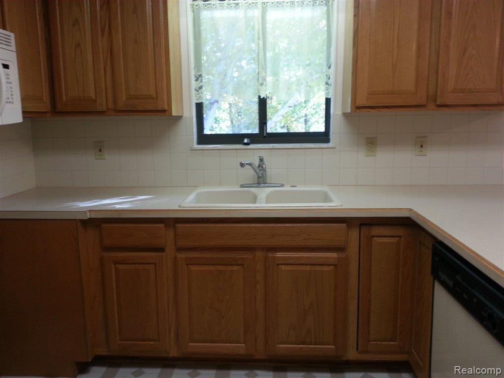 170 Myers Road Lapeer, MI 48446 - Photo 8 of 23 170 Myers kitchen 2.jpg