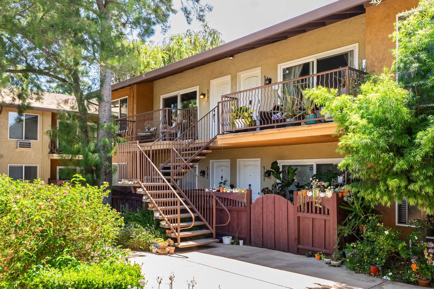 2580 Homestead Road, Unit 5201 Santa Clara, CA 95051 - Photo 23 of 38 a front view of house with street