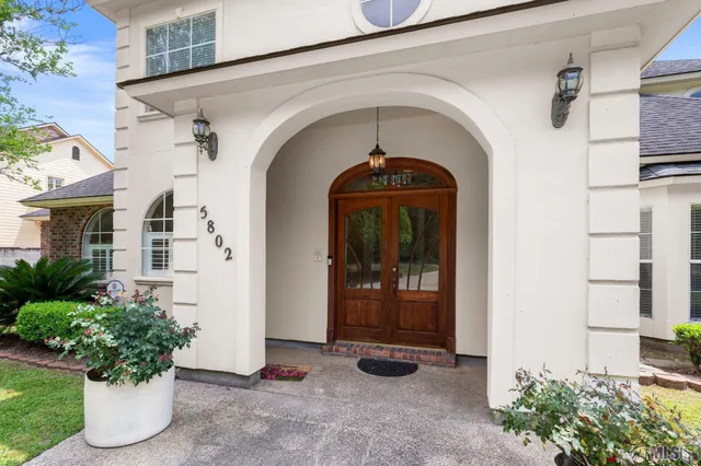 $640,000 | 5802 Highland Road, Baton Rouge, LA 70808