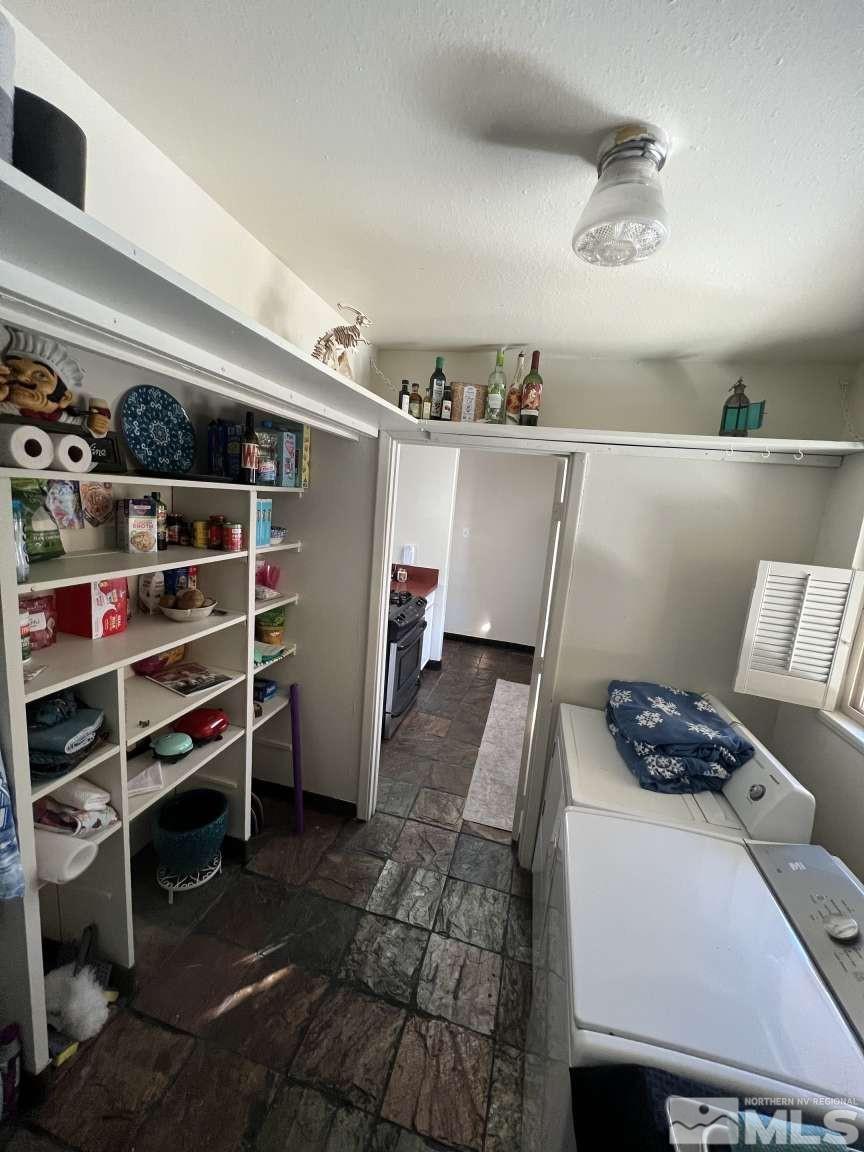 3080 Accacia Way Reno, NV 89503 - Photo 24 of 40 a walk in closet
