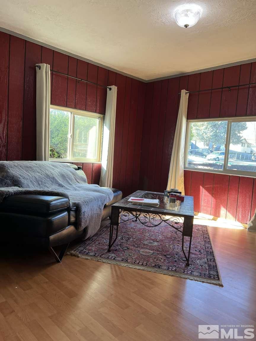 3080 Accacia Way Reno, NV 89503 - Photo 29 of 40 a living room with furniture and a window