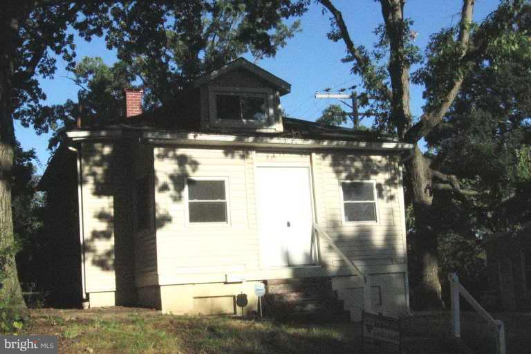 2806 Hollins Ferry Road Baltimore, MD 21230 - Photo 1 of 9 Exterior (Main)