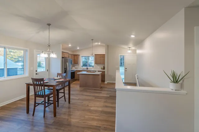 $341,800 | 2414 15th Street Southeast, Rochester, MN 55904